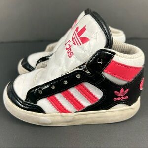 ❤️Adidas Kids Shoes sneakers - White and Pink 6K